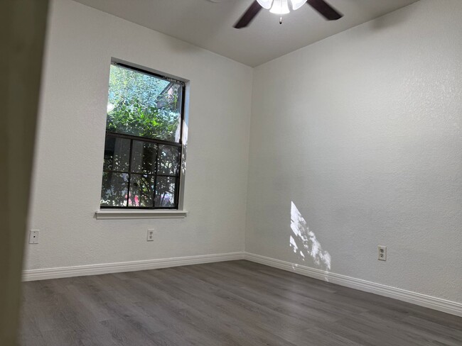 Building Photo - $1,900.00 MOVE-IN-SPECIAL
