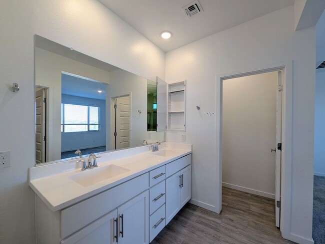 Building Photo - 4827 S 117th Ave