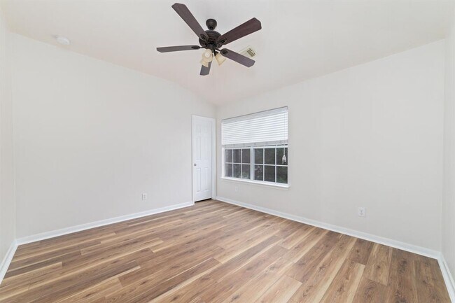 Building Photo - 26610 Marble Falls Bend