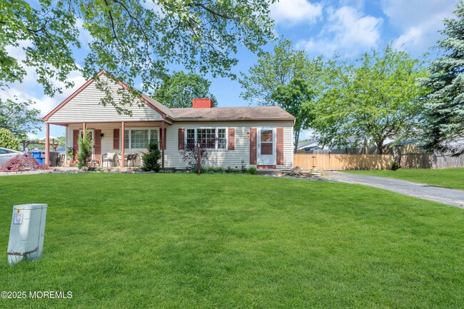 Primary Photo - 562 Innkeeper Ln