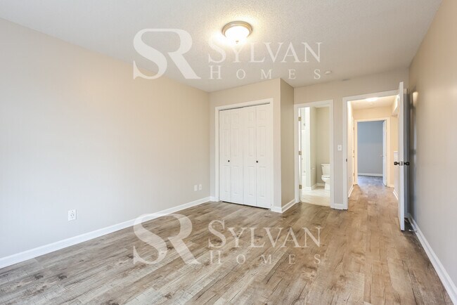 Building Photo - Enjoy living the good life in this 3 bedroom, 2 bathroom home