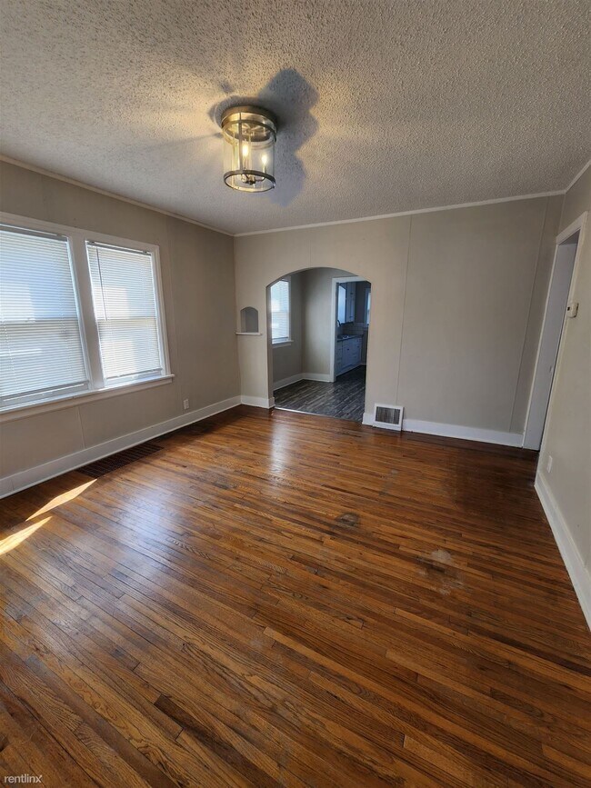 Building Photo - 2 br, 1 bath House - 421 S Sedgwick St