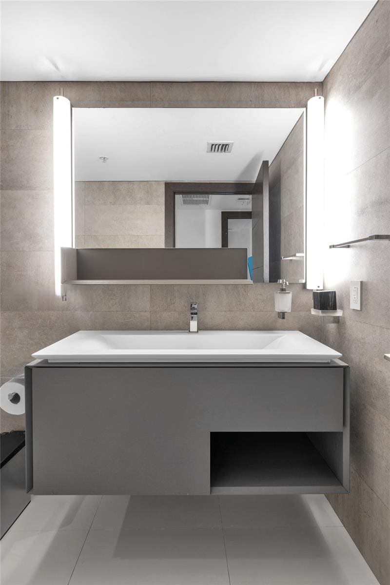 Building Photo - 31 SE 5th St