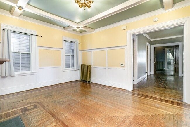Building Photo - 56 Vassar St