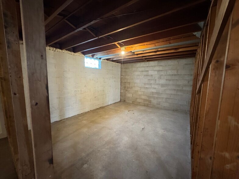 Building Photo - 2925 Leslie Ln