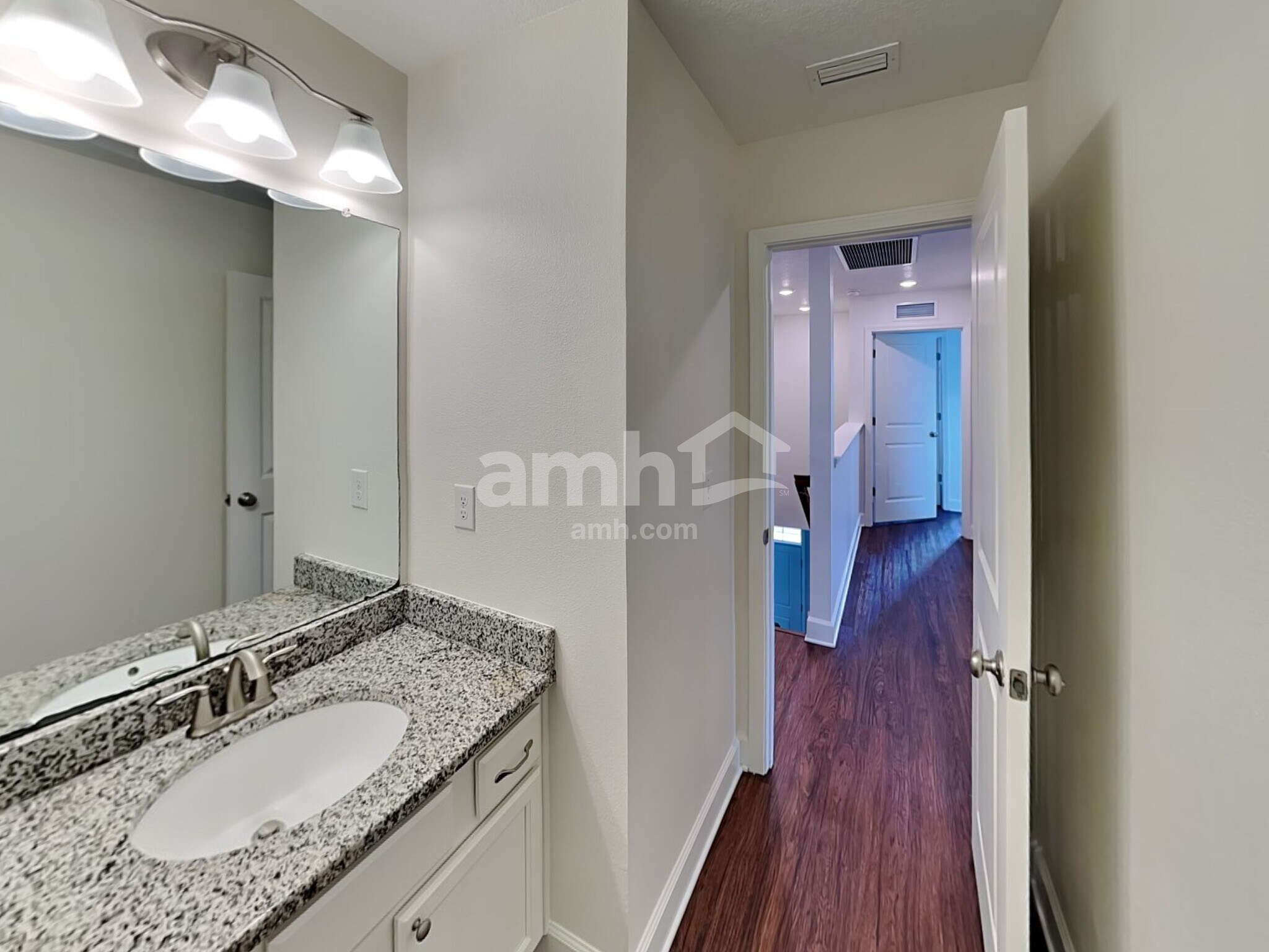 Building Photo - 315 Pine Terrace Dr