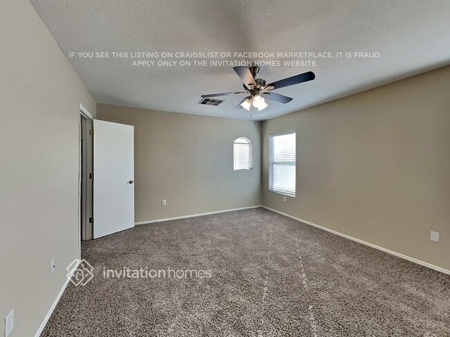 Building Photo - 13446 W Keim Dr