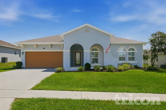 Building Photo - 37028 Scenic Pine Dr