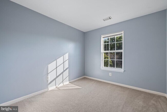 Building Photo - 113 Lavenport Cir