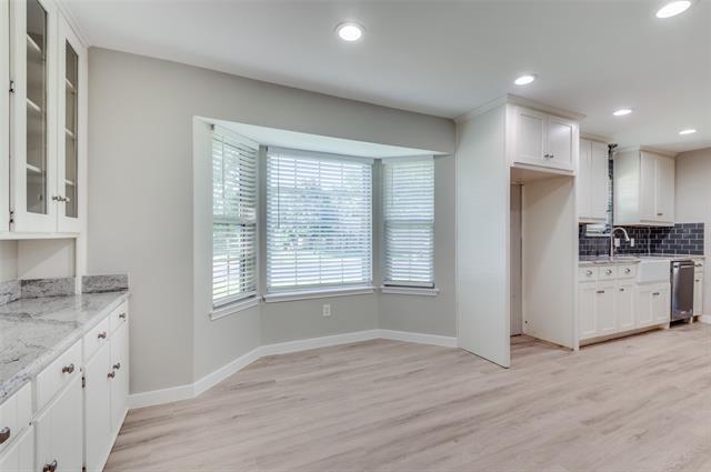 Building Photo - 2020 Normandy Dr