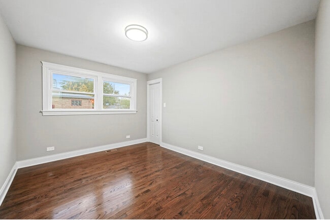 Building Photo - 9347 S Luella Ave