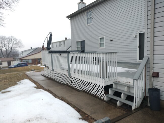 Building Photo - 107 Martha Ave