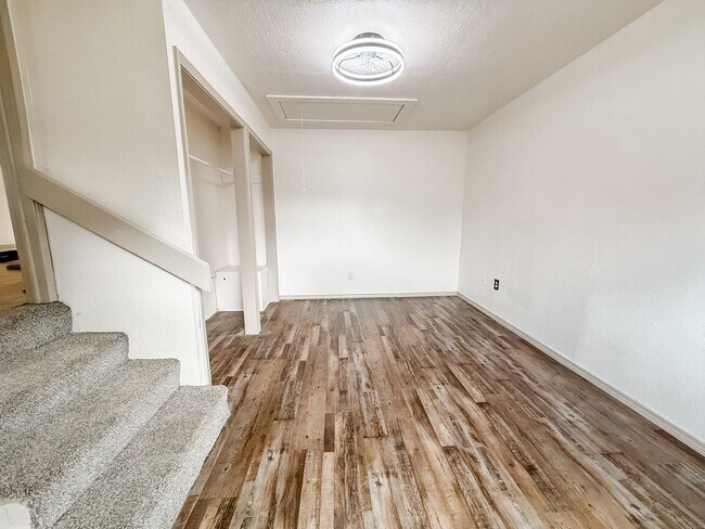 Building Photo - Charming Riverside Home with Modern Upgrad...