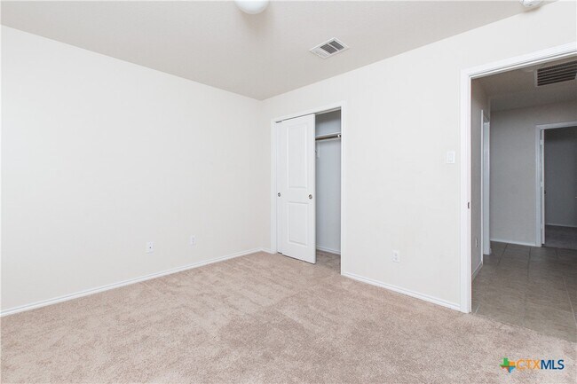Building Photo - 3903 Endicott Dr