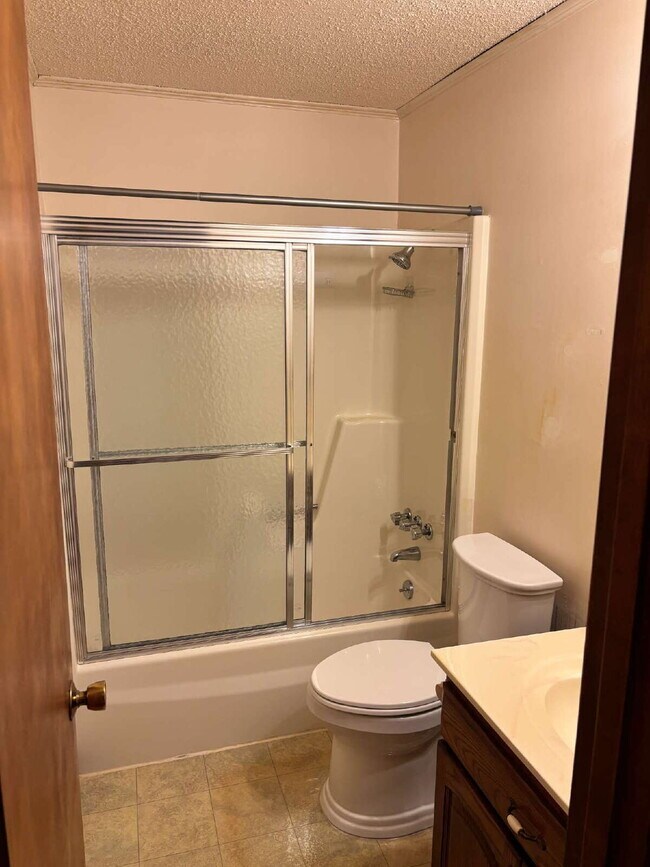 Building Photo - Charming Home for Rent on Quiet Cul-de-Sac!