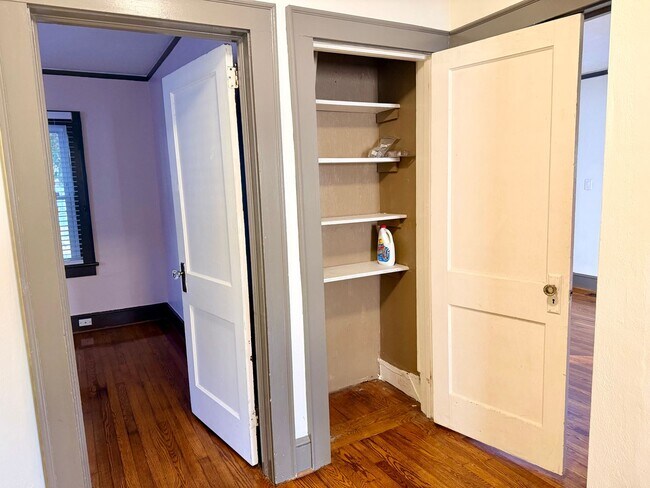 Building Photo - Charming Cape Cod Single Family with inground pool in Norfolk