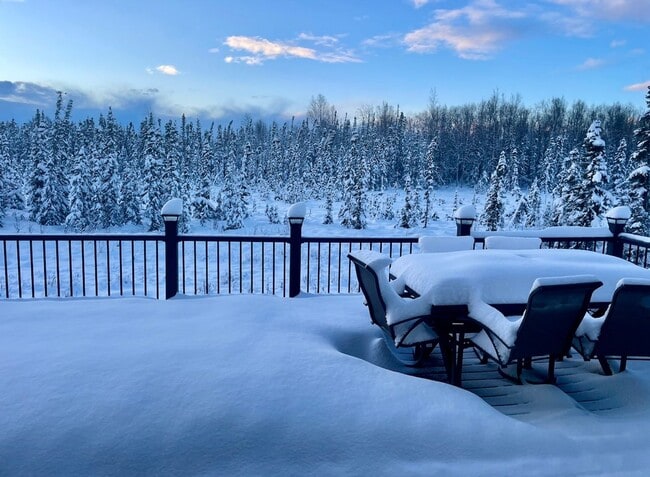 Building Photo - Fantastic, Single Family, Ranch Style home on an acre! Upgraded 3bed/2bath/2 car garage with all ...