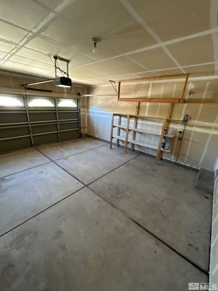 Building Photo - 8930 Silverkist Dr
