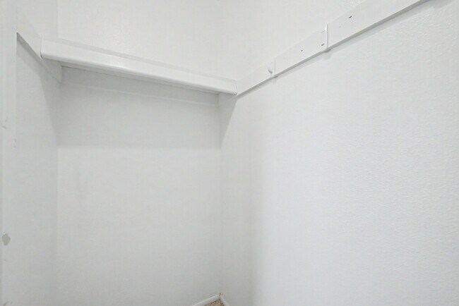 Building Photo - 3922 E Sahuaro Dr