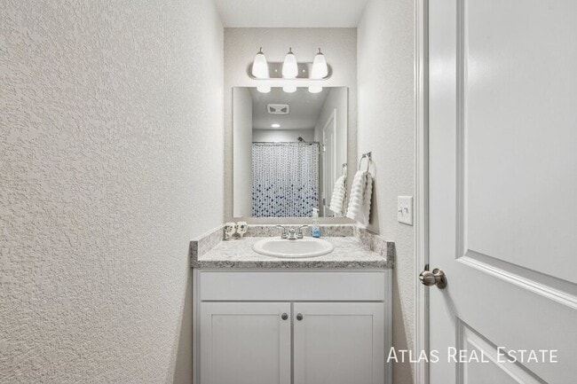 Building Photo - 7446 Marbled Wood Pt