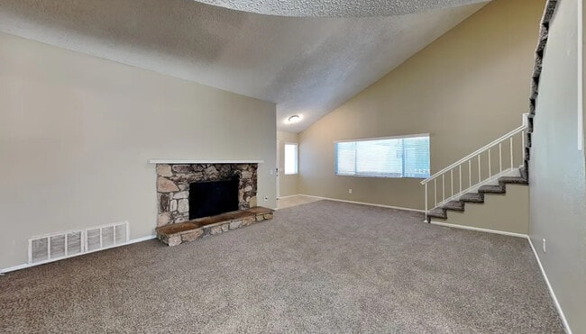 Building Photo - 25276 Dana Ln