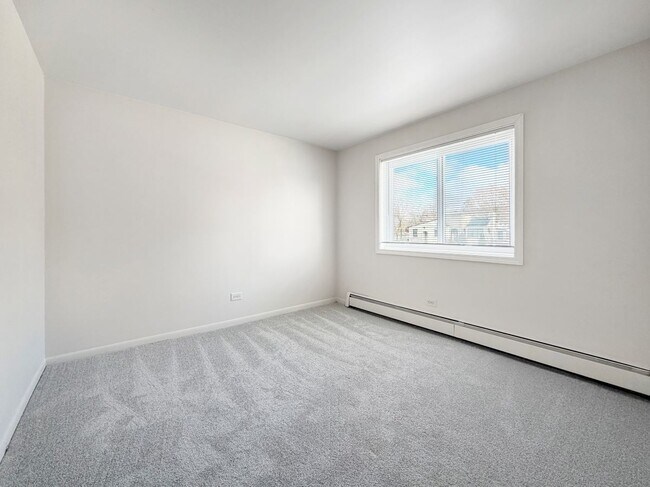 Building Photo - 17812 Oak Park Ave