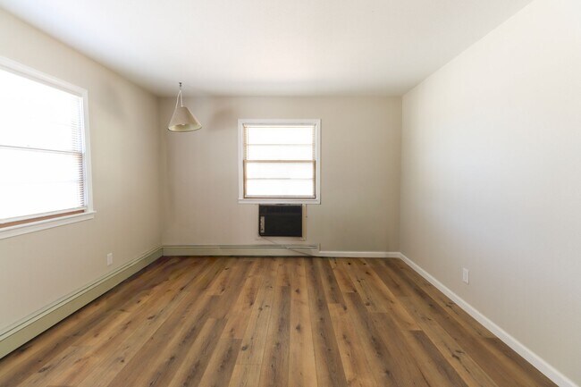 Building Photo - 306 MO-124