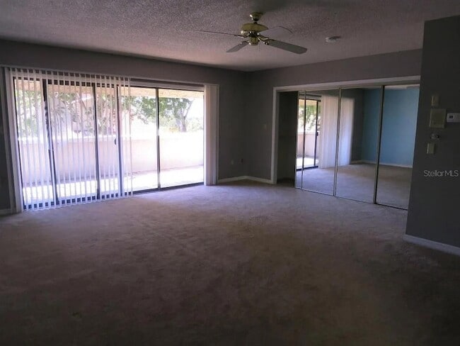 Building Photo - 17 Casarena Ct