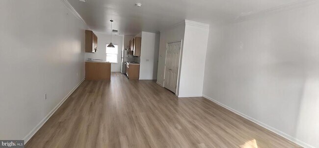 Building Photo - 422 Main St