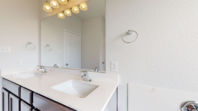 Building Photo - 2 WEEKS FREE RENT + $1,750 A MONTH!