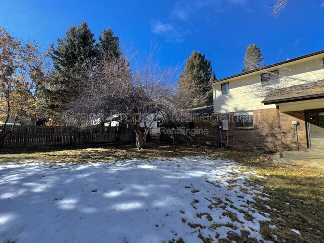 Building Photo - 5728 S Kenton St