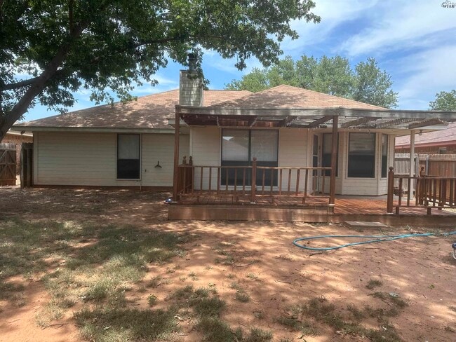 Building Photo - 2 Bayberry Ct