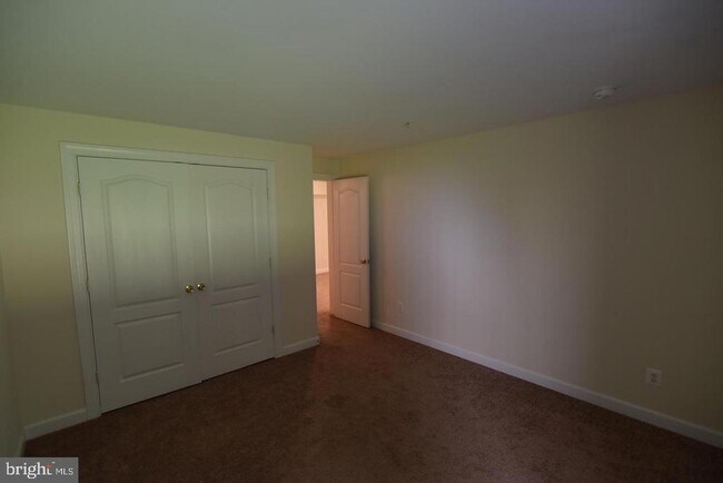 Building Photo - 139 Hokeland Dr