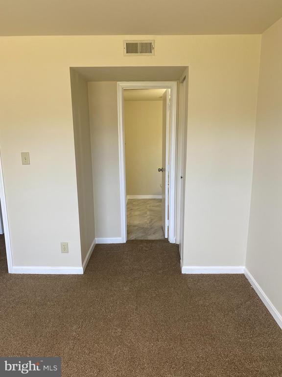 Building Photo - 200 Chesterfield Ln