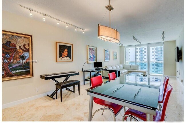 Building Photo - 3000 S Ocean Dr