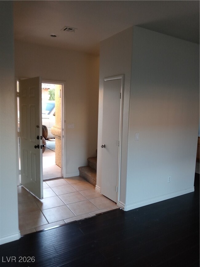 Building Photo - 1432 Evening Song Ave