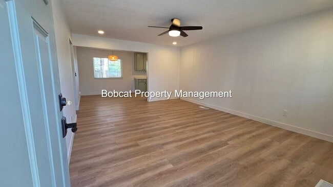 Building Photo - 1461 Hussman Ave