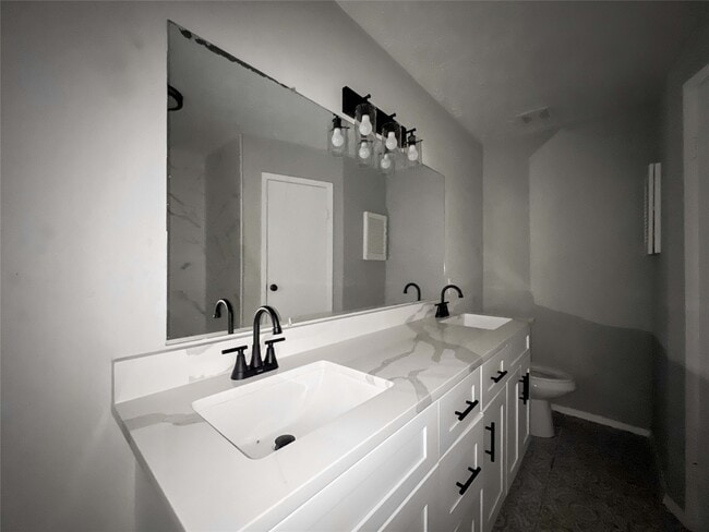 Building Photo - 11007 Tobasa Ct