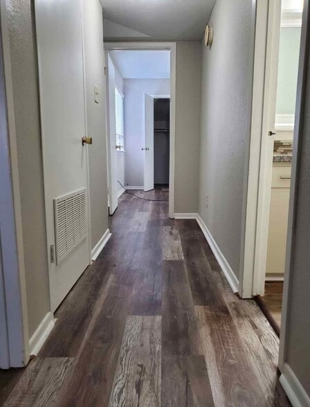 Building Photo - 7455 Calder Ave