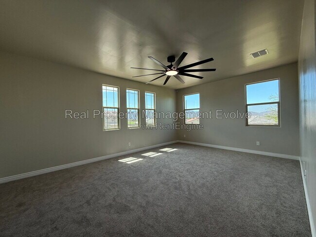 Building Photo - 5352 W Farmhand Dr