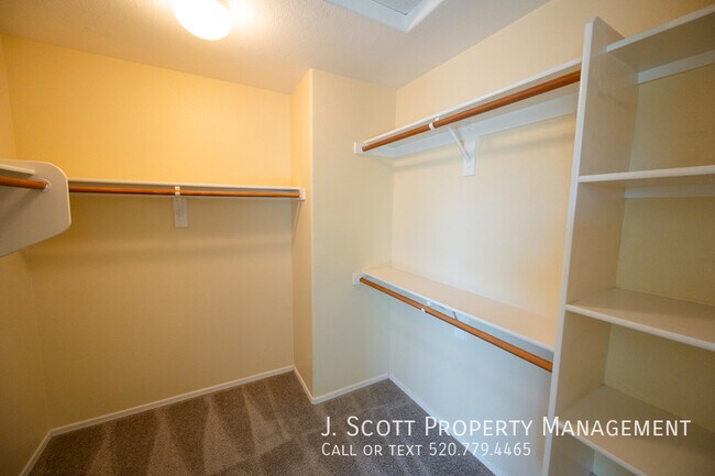 Building Photo - 12209 W Washington St