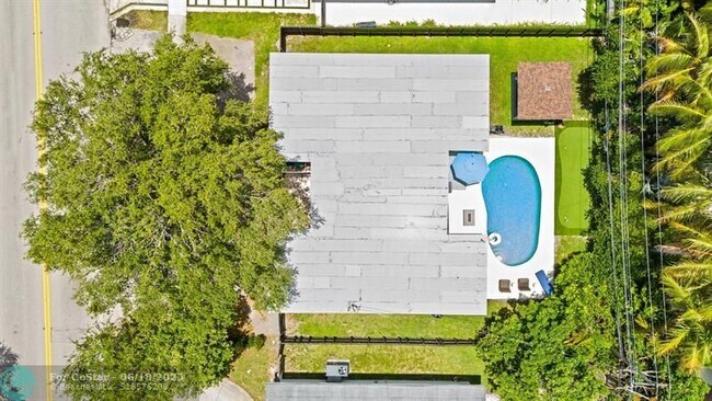 Building Photo - 20000 Highland Lakes Blvd
