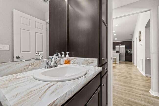 Building Photo - 1750 Daystar Dr