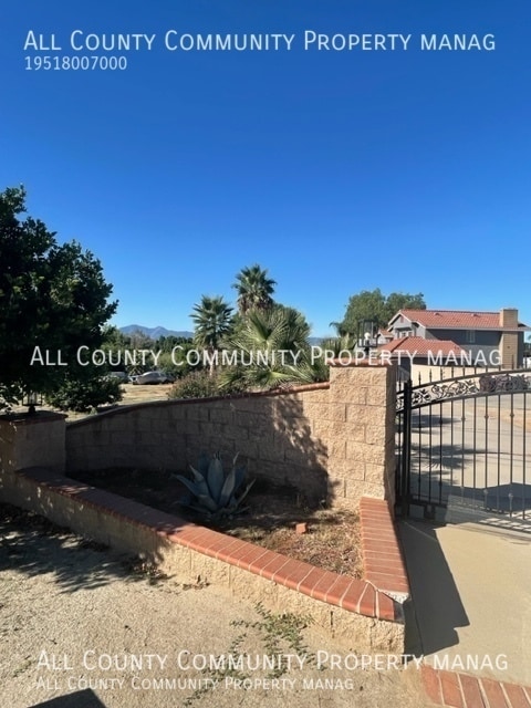 Building Photo - 16285 Capella St