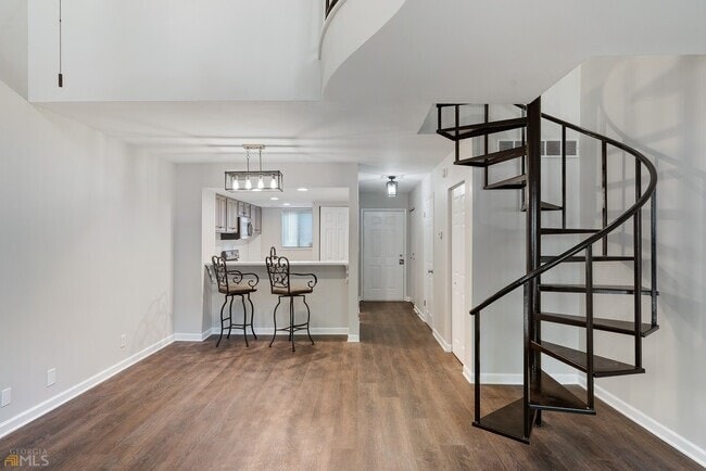 Building Photo - 20 Finch Trl NE
