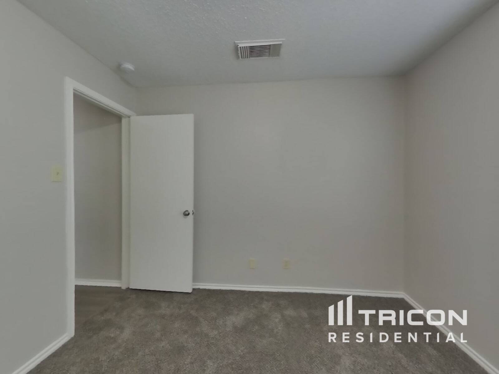 Building Photo - 8130 Ocean Meadow Dr