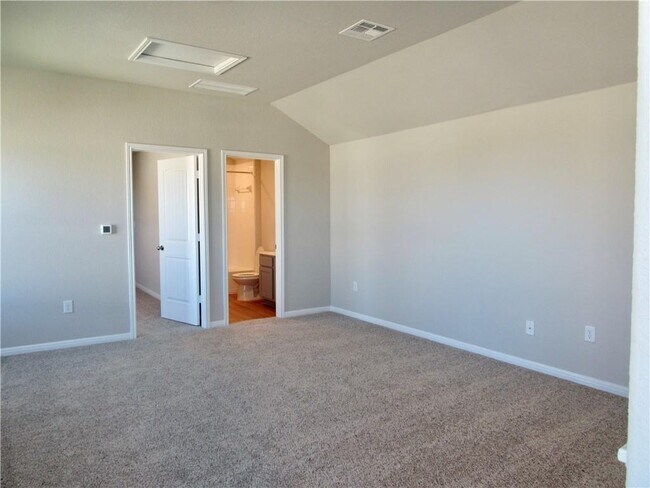 Building Photo - 620 Otto Ave