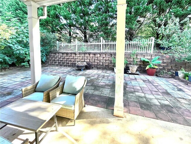 Building Photo - 440 Highgate Dr