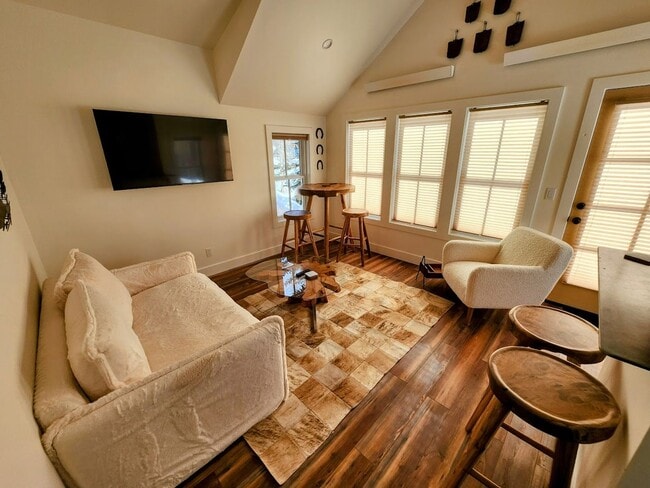 Building Photo - Accessory dwelling on the creek!