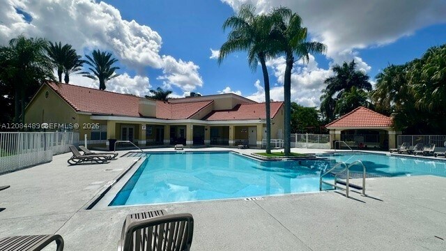 Building Photo - 12400 Vista Isles Dr